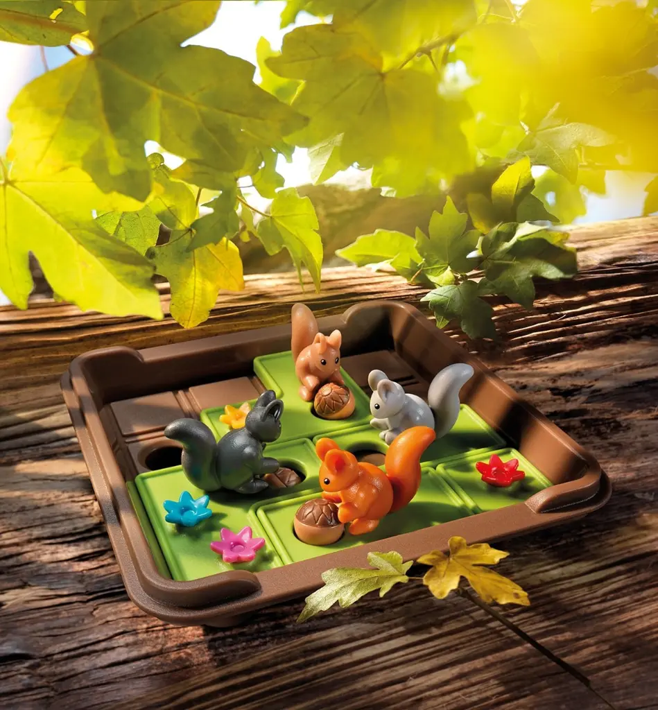 sg-425-squirrels-go-nuts_-_atmosphere2__0.webp